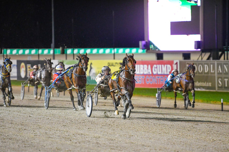Leap-To-Fame-NSW-Derby-heat.jpg