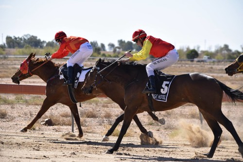 Muttaburra-Amateur-Turf-Club-16-facebook.jpg