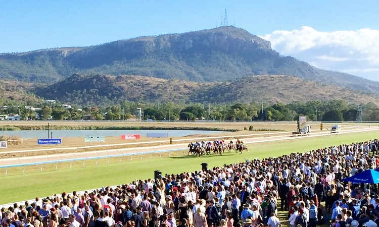 Townsville-Turf-Club-05-RQ.jpg